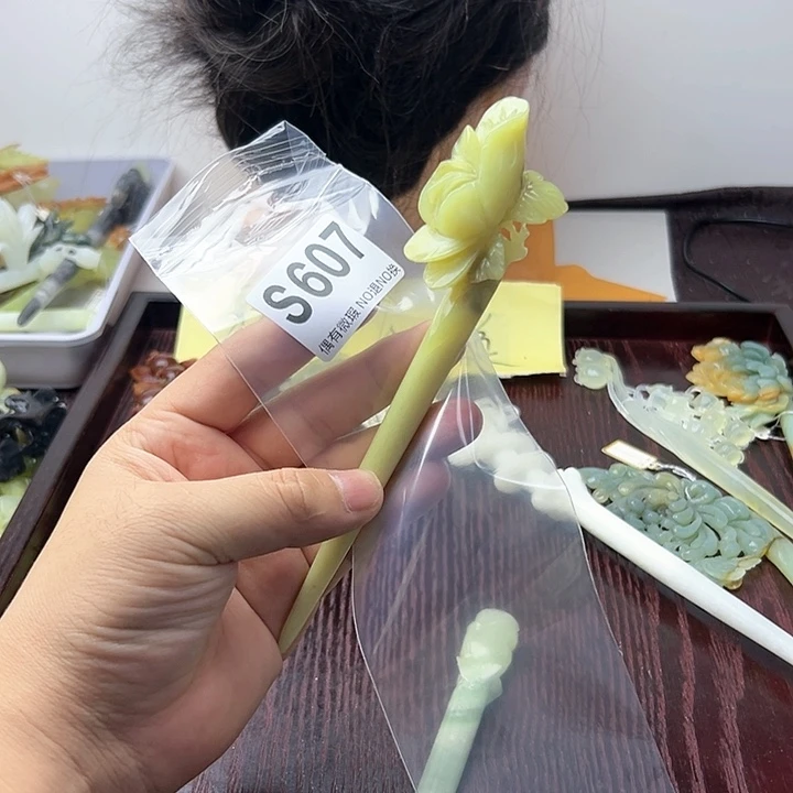 蛇纹石玉发饰合金辽**子