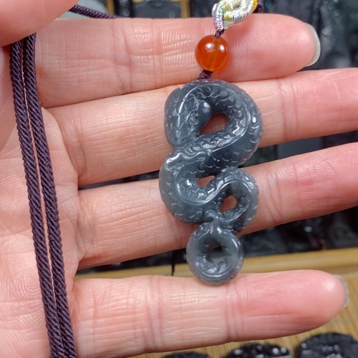 和田玉（青玉）颈饰未镶嵌