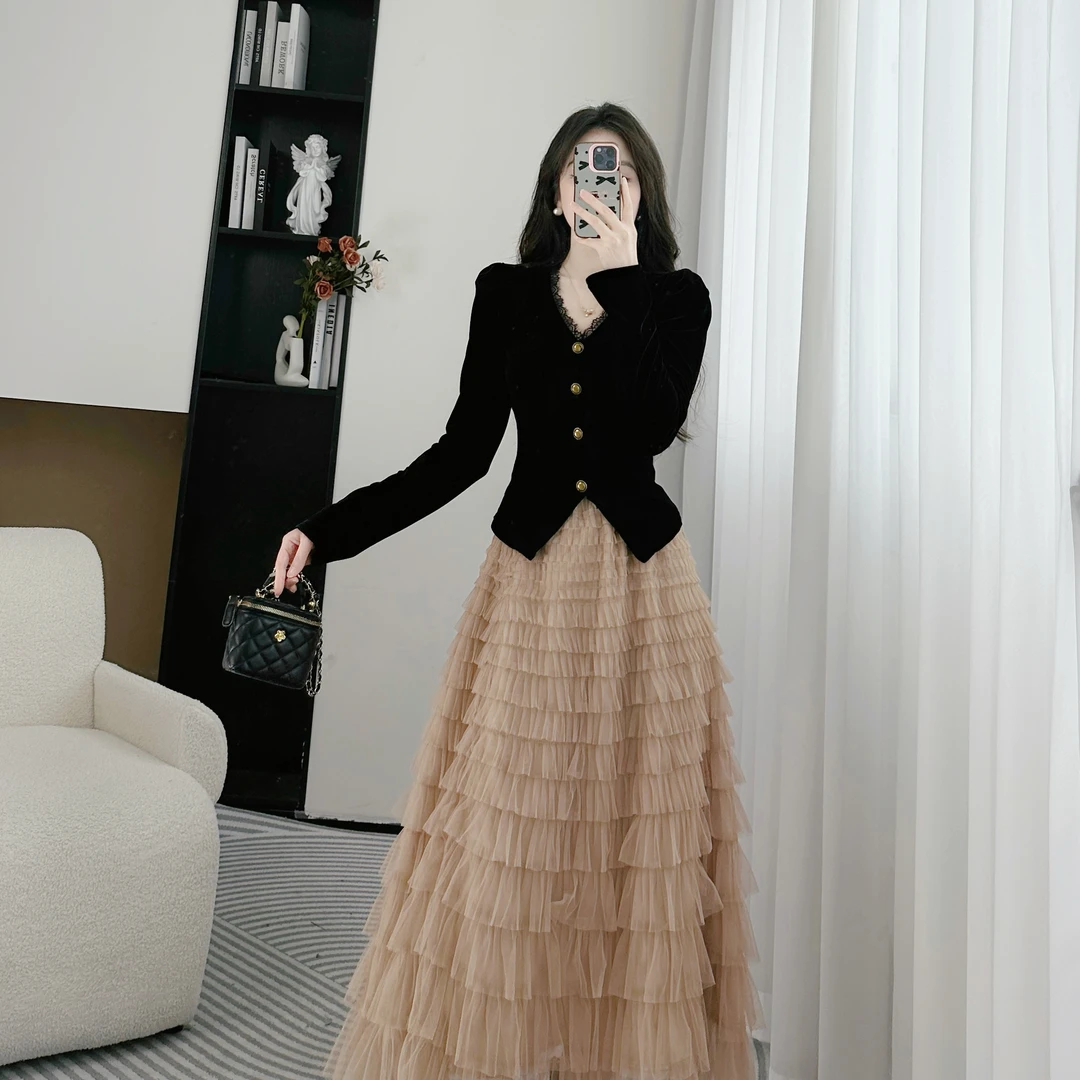 拉夏贝尔25秋新法式显瘦高级气质丝绒上衣+蛋糕裙 10267 LSC