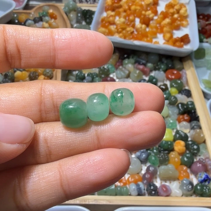 和田玉未镶嵌珠宝半成品