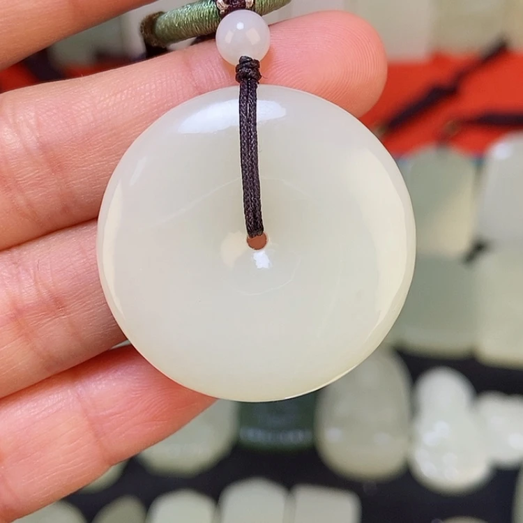 【闪购商品】颈饰未镶嵌和田玉