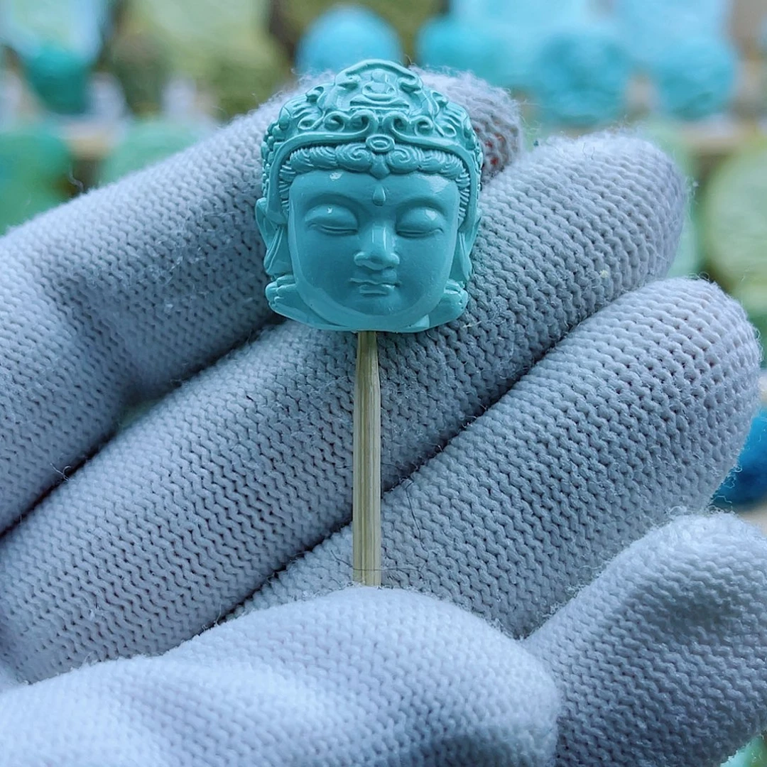 绿松石未镶嵌珠宝奇石