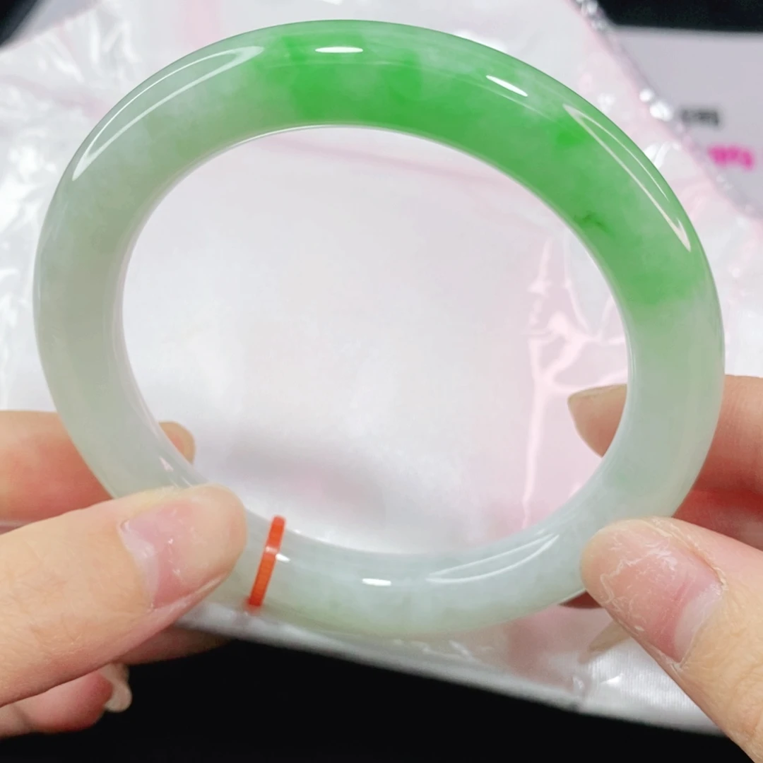 未镶嵌手镯翡翠、****！58圆条