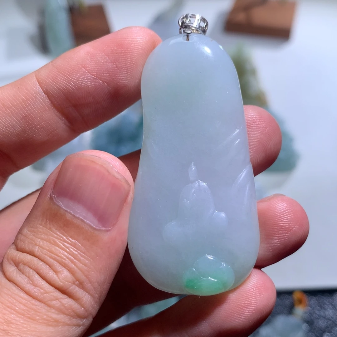 定制翡翠未镶嵌挂件