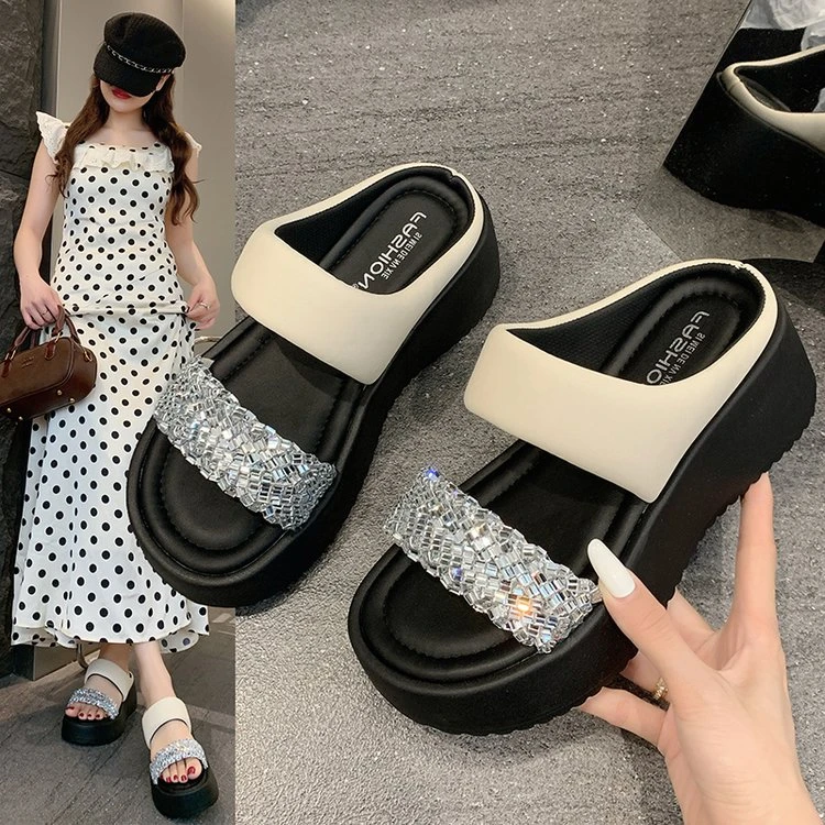 增高松糕拖鞋女夏外穿2025新款韩版时尚休闲小个子水钻一字凉拖鞋