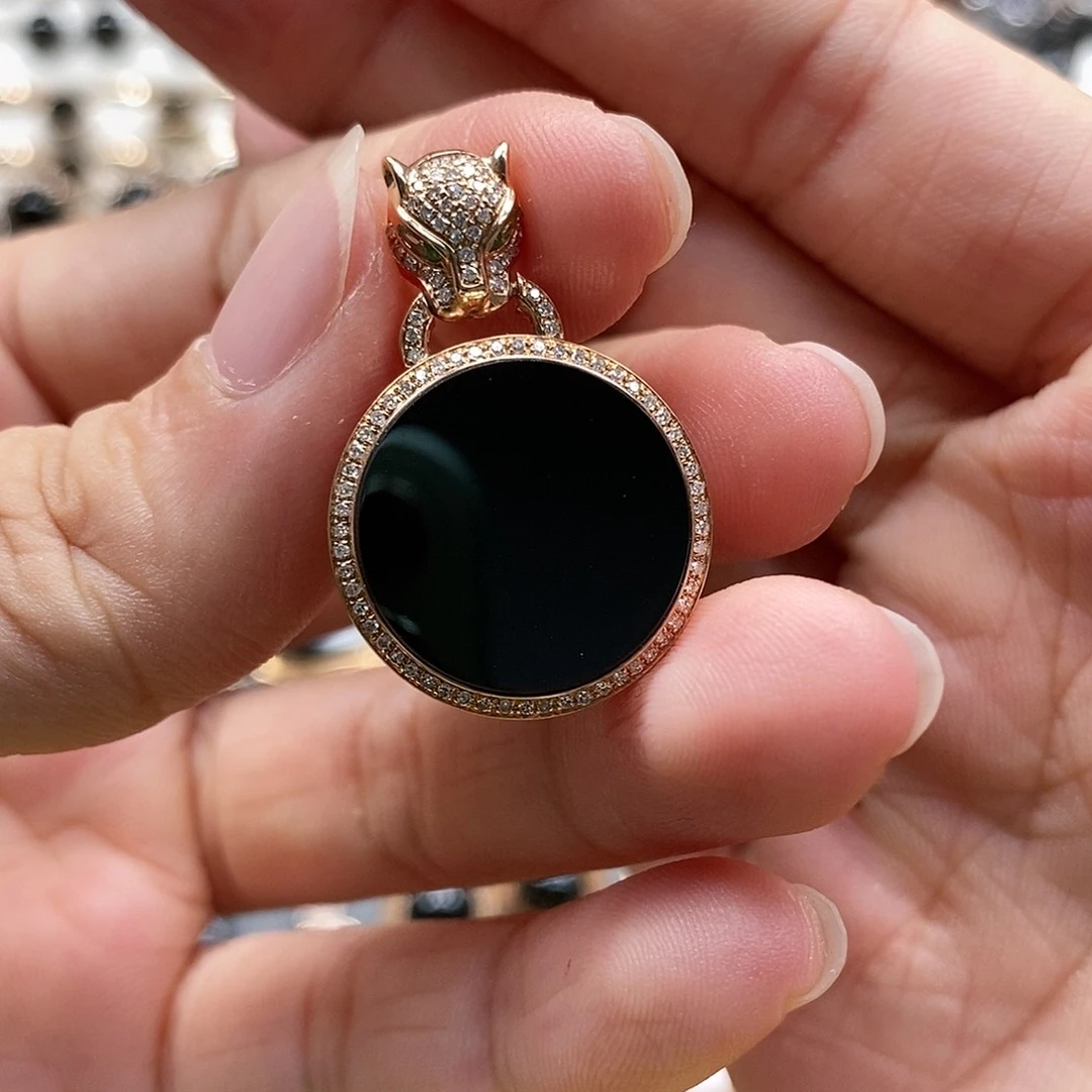 颈饰18K金镶嵌翡翠墨翠