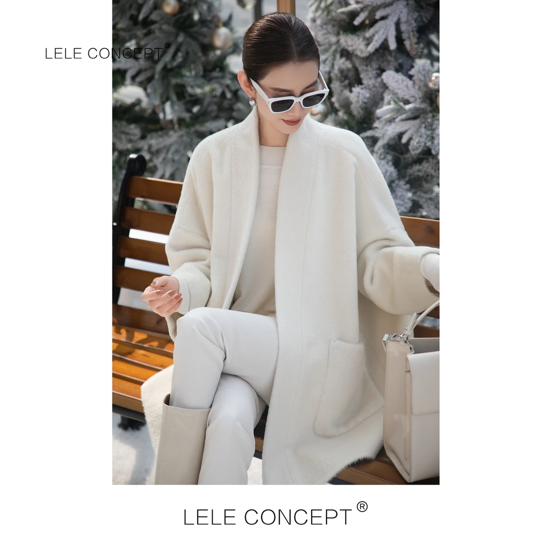 LELE CONCEPT丨「雪绒雅肩」典藏系列落肩中款双兜大衣D0130