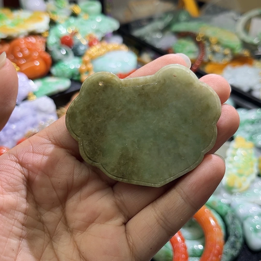 颈饰未镶嵌翡翠待编织