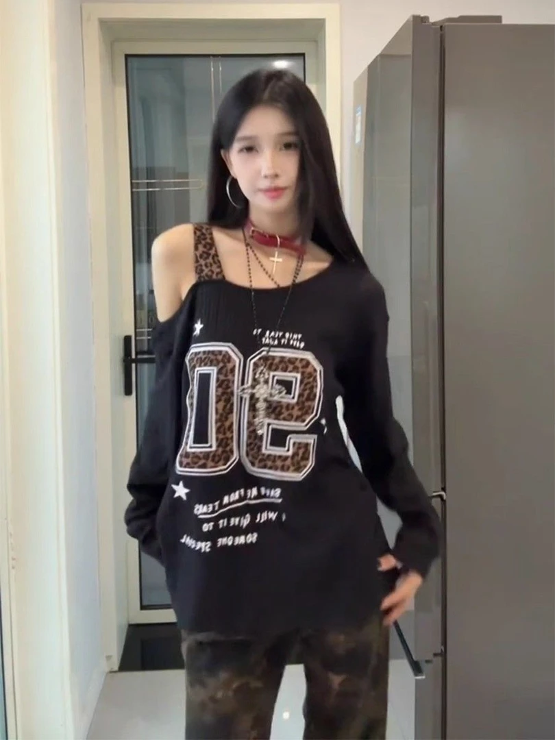 美式复古斜肩豹纹贴布长袖T恤女秋季新款宽松显瘦百搭纯欲上衣潮