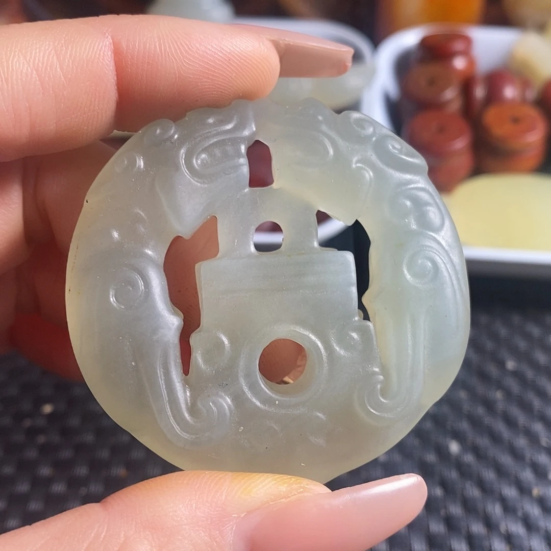岫玉未镶嵌珠宝奇石