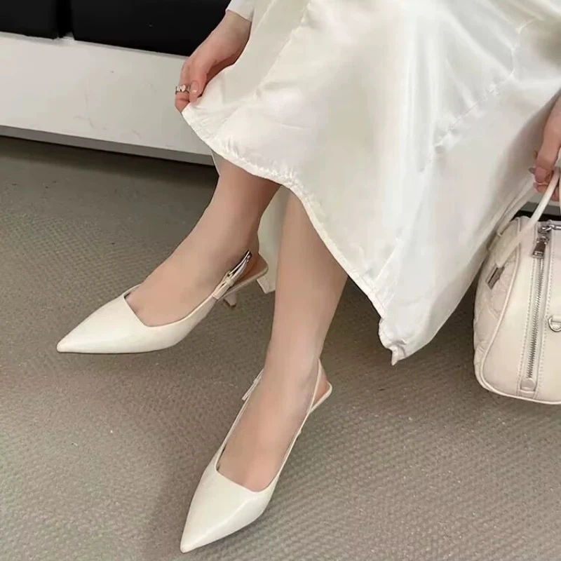 时尚气质尖头高跟鞋女夏细跟包头软皮后空中跟凉鞋W82525