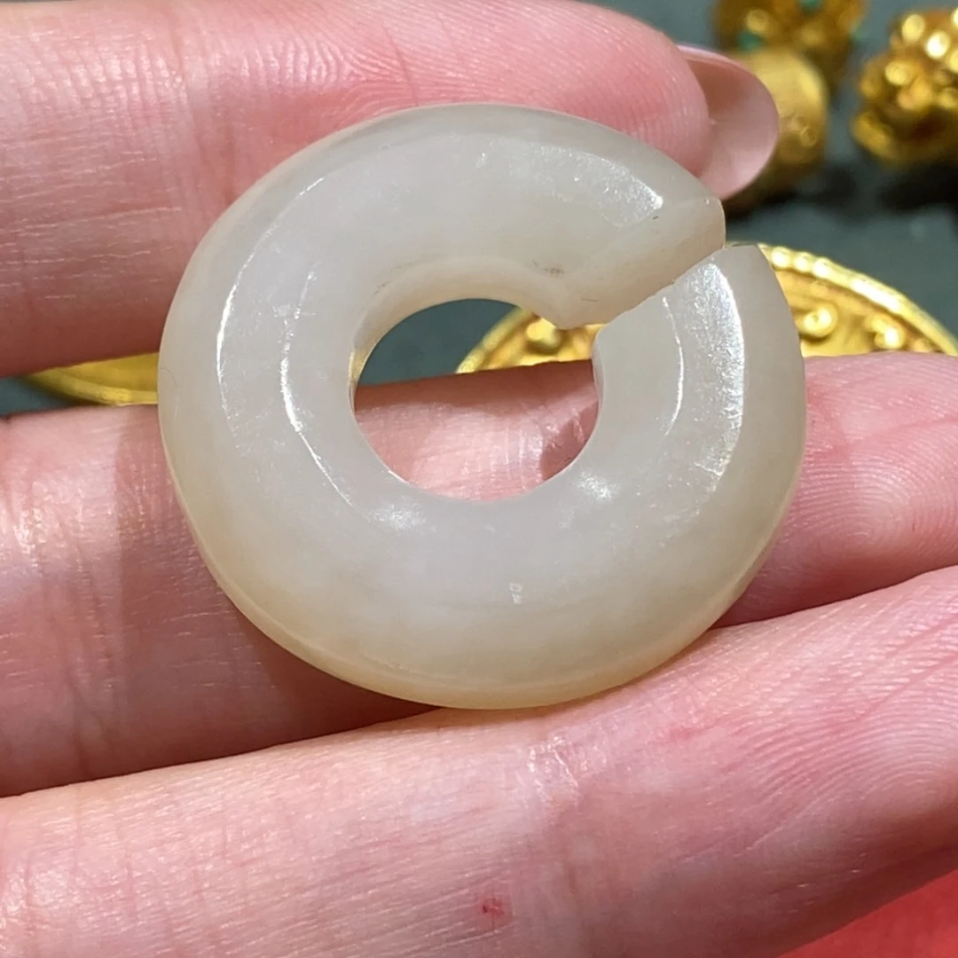 和田玉（糖玉）未镶嵌挂件