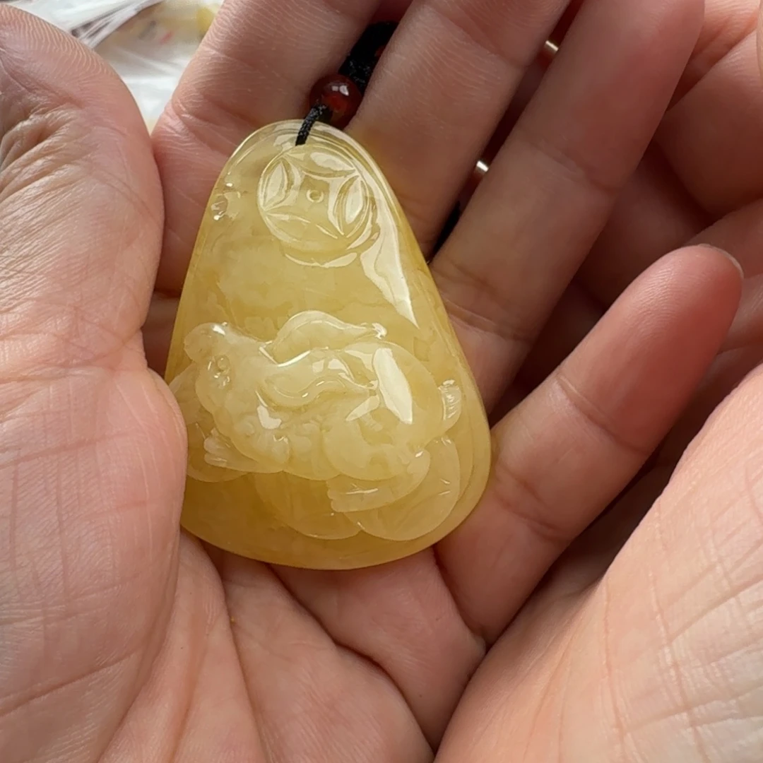 未镶嵌琥珀珠宝奇石