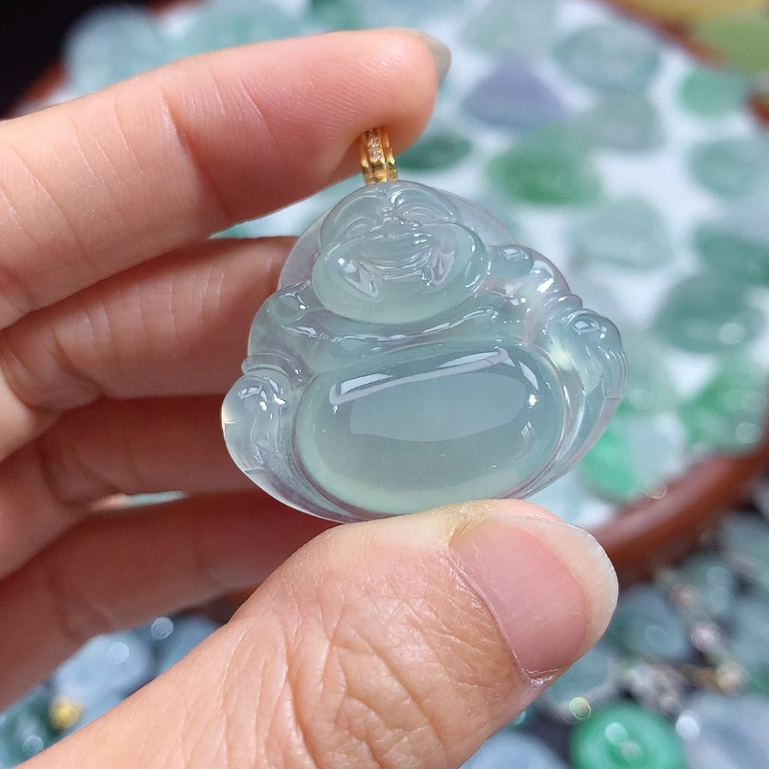 翡翠未镶嵌颈饰佛公