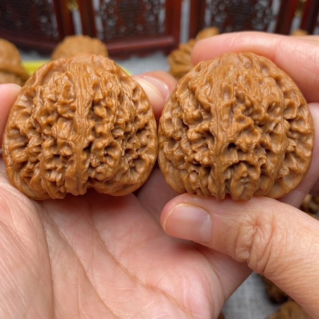 文玩核桃把件有**份全品毕业绝配红皮南疆40+尺