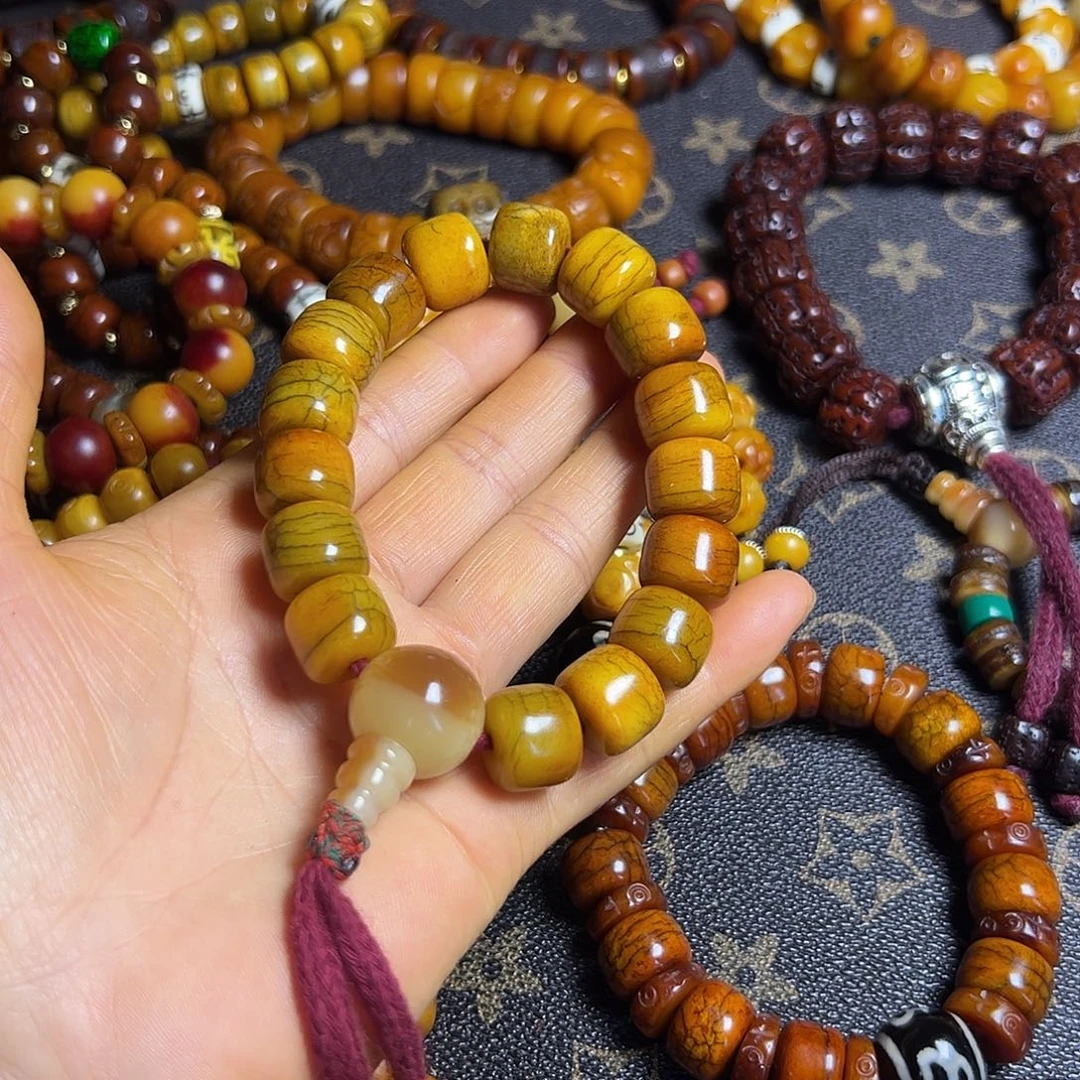 香榧木藏区手串牛骨