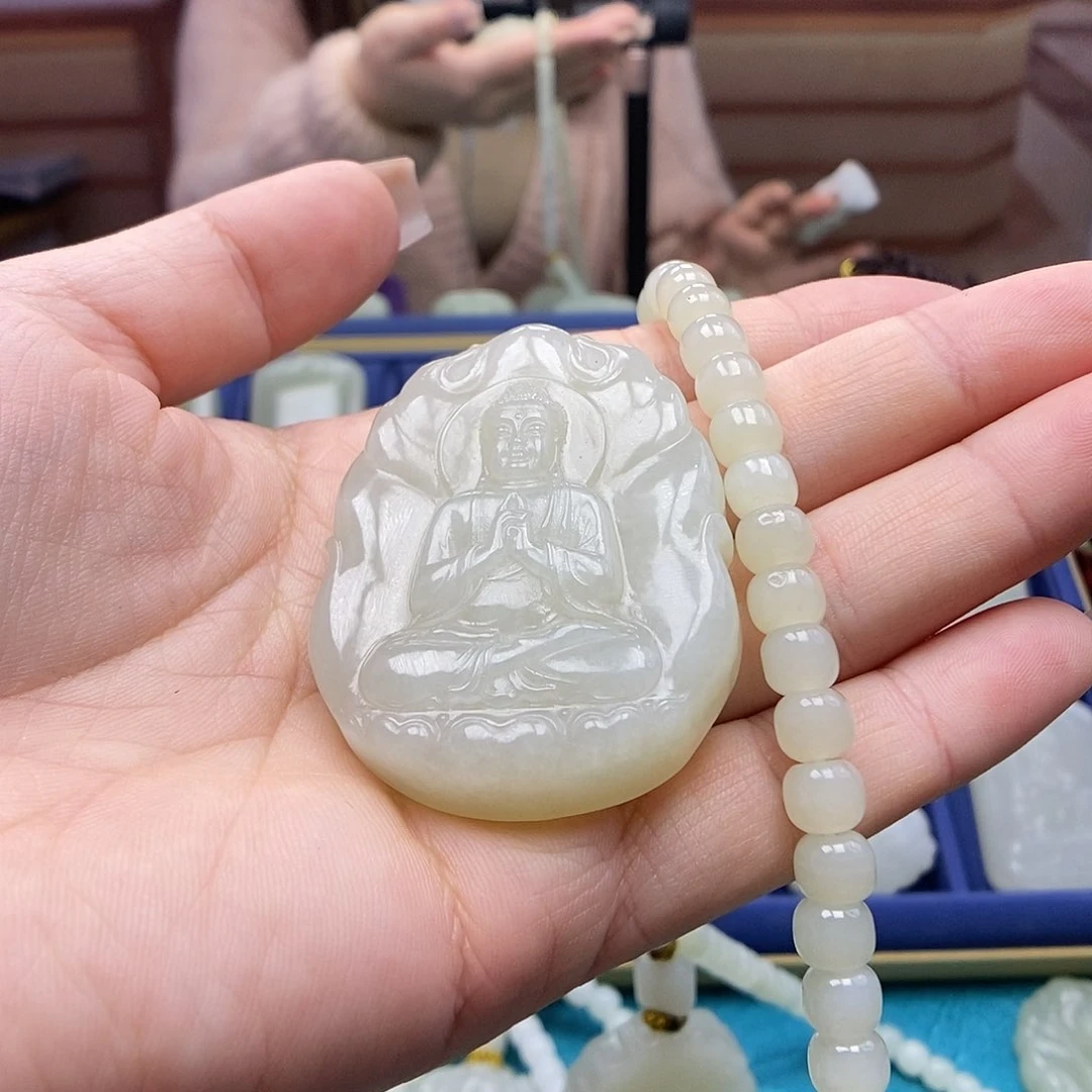 和田玉颈饰未镶嵌?*