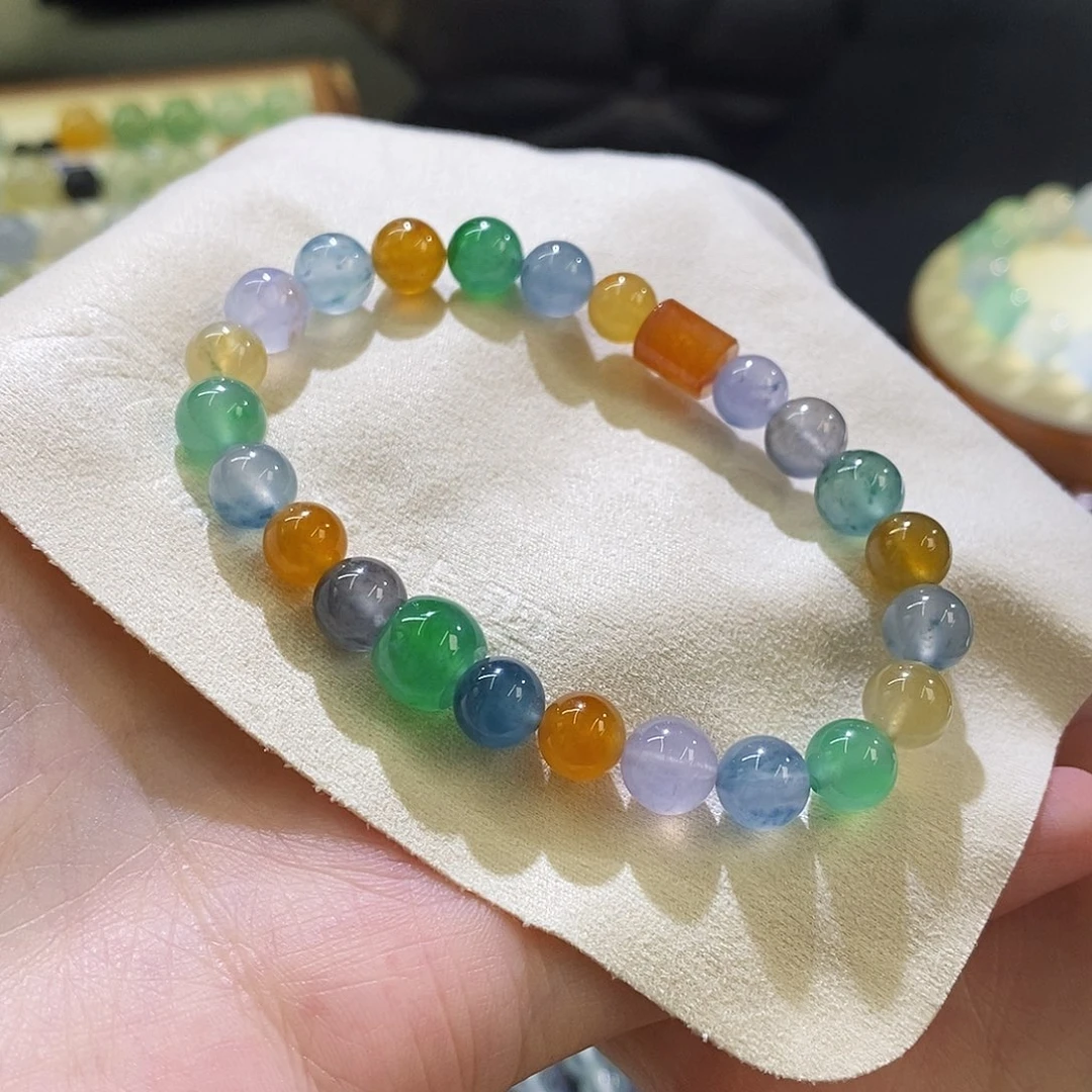 未镶嵌挂件翡翠特色整串