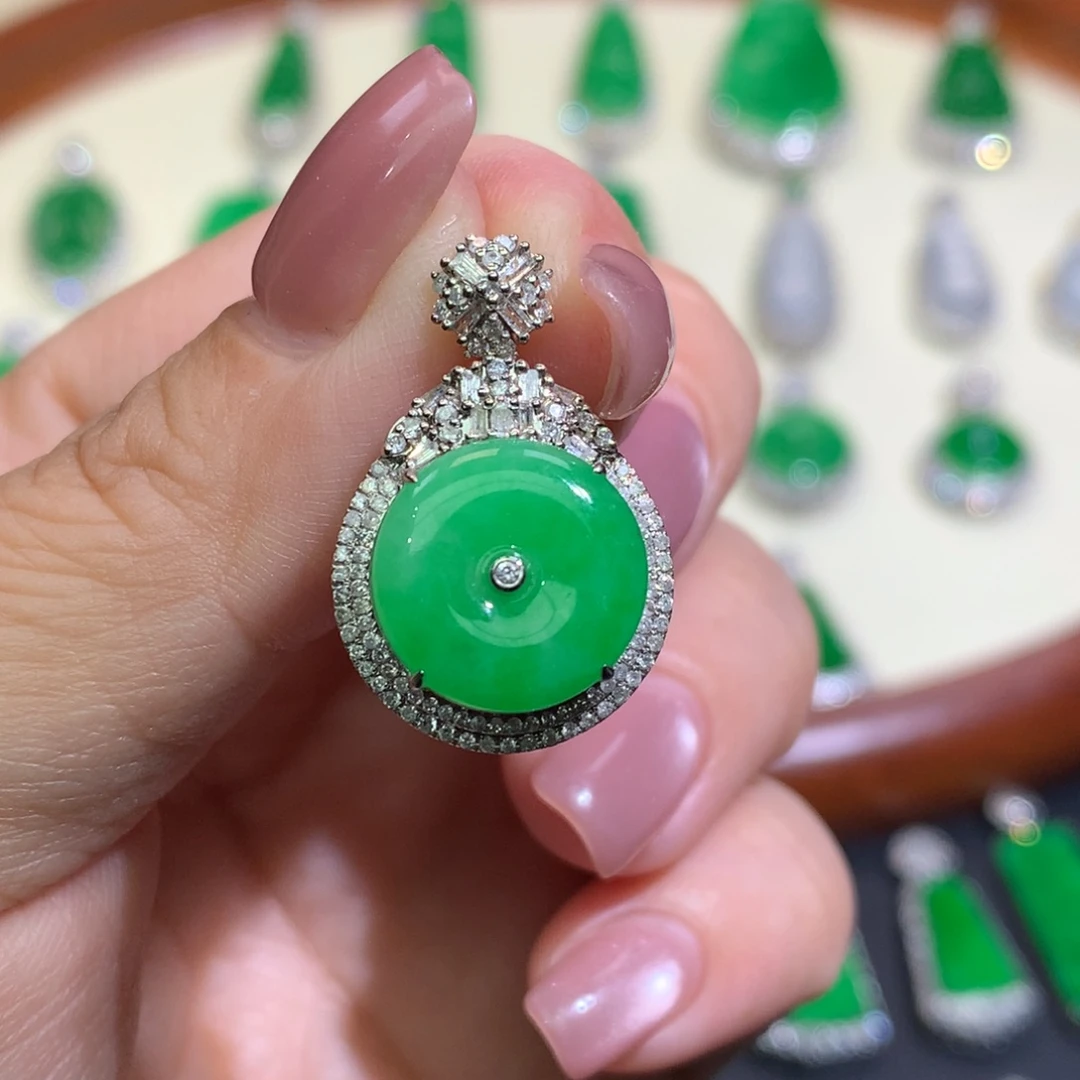 翡翠18K金镶嵌吊坠(不含链)