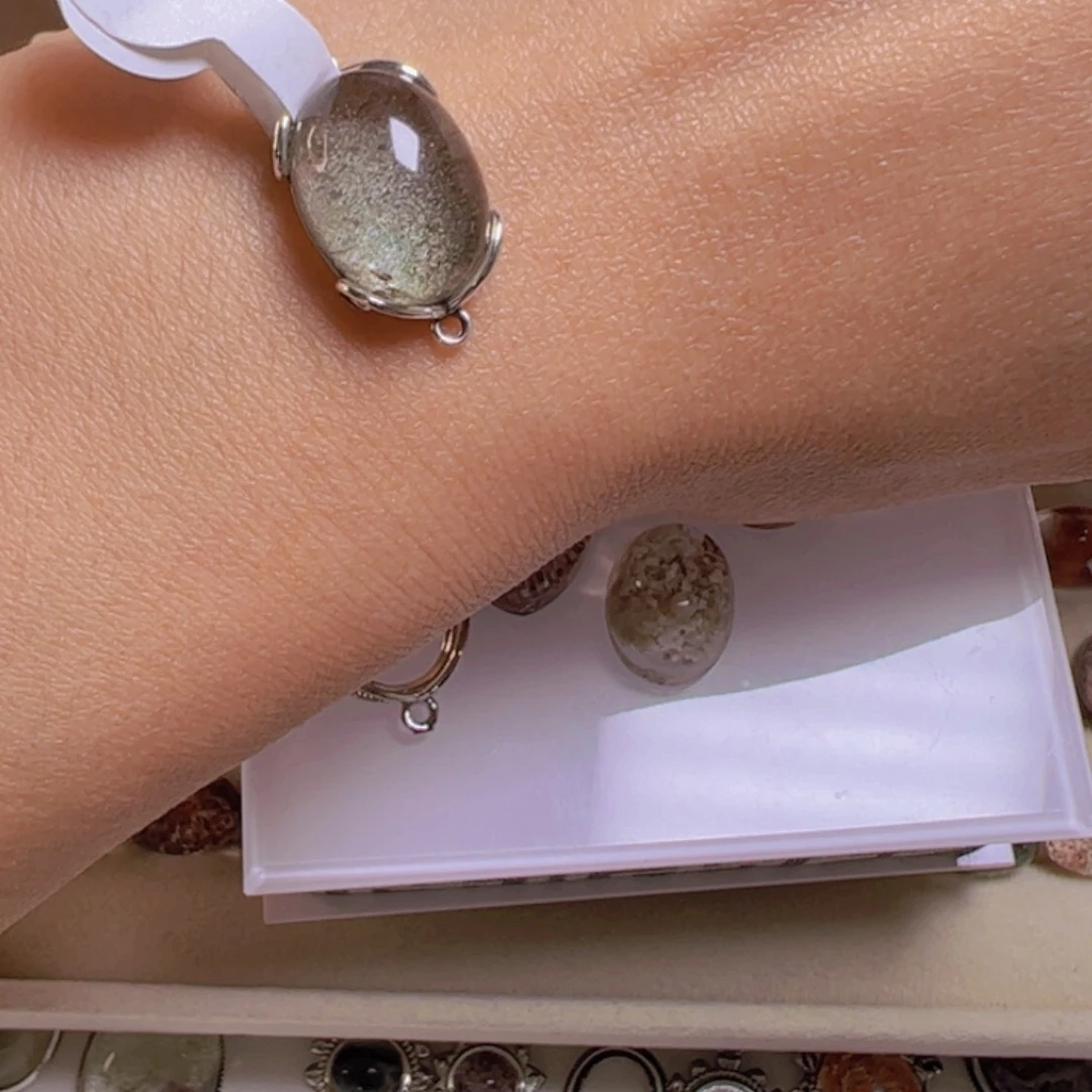 水晶手链银S800镀金镶嵌冰***?