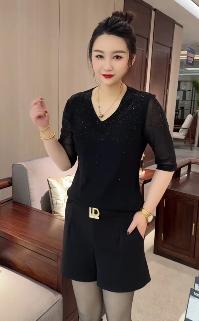 夏季新款时尚重工五分袖气质高弹力V领百搭显瘦小衫