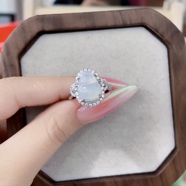 翡翠未镶嵌颈饰天然翡翠Ａ货