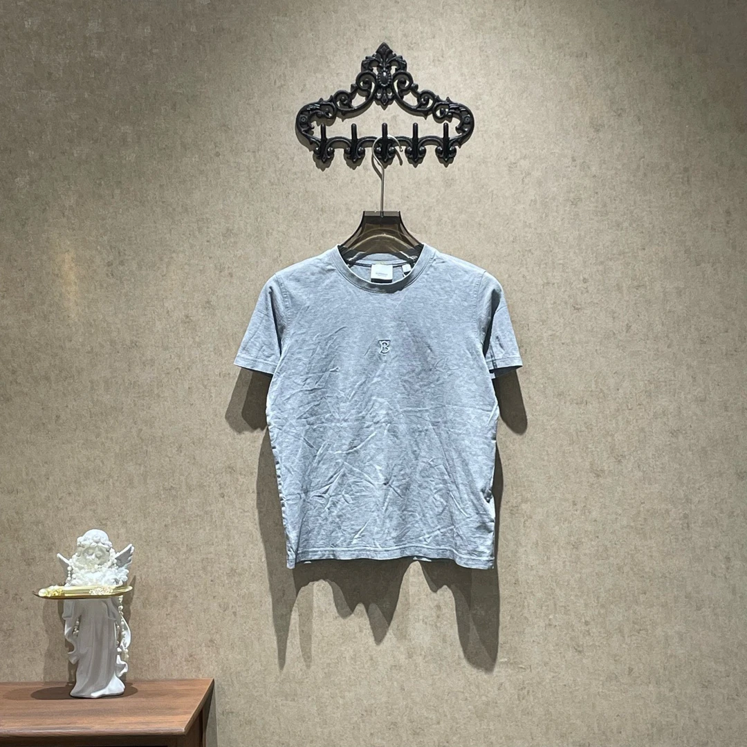 99新 BURBERRY/博柏利 灰色刺绣字母TB短袖/s码/99新/31347