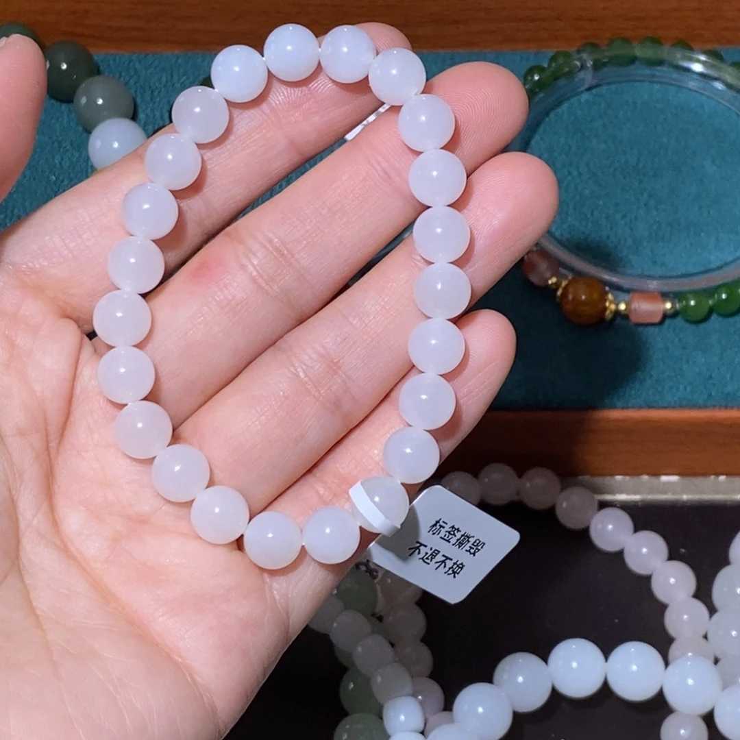 轻****和田玉未镶嵌手链8圆