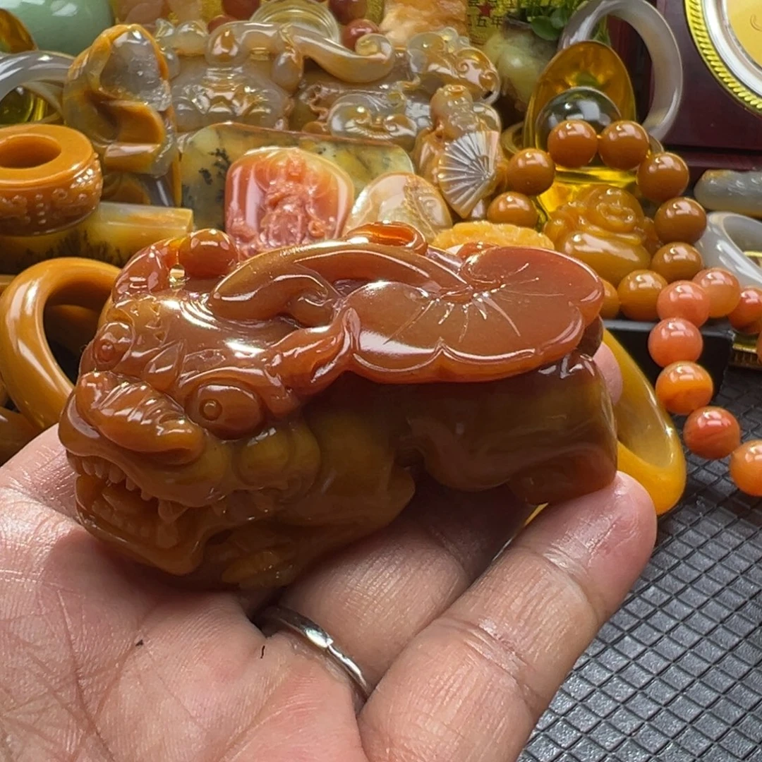 石英质玉未镶嵌颈饰