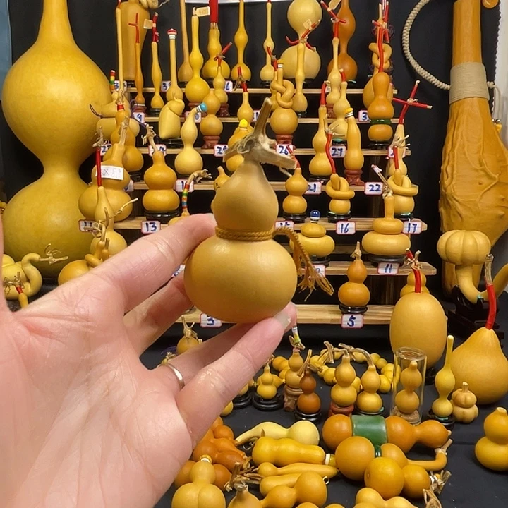 迷***虎大叶紫檀（黑酸枝木类）