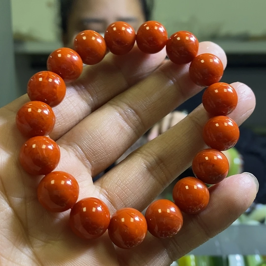 南红玛瑙未镶嵌手链一个