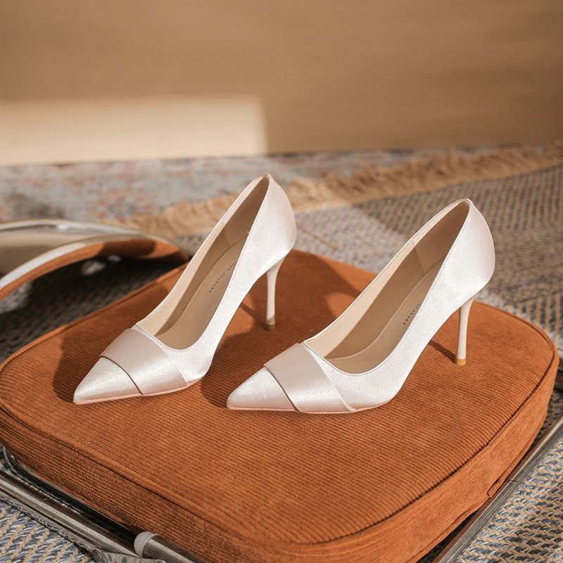 时尚秀气女式细跟尖头高跟鞋气质婚纱搭子2025新款婚鞋女9CM