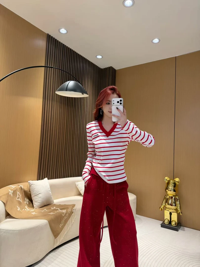 DA6825 V领长袖T恤女修身百搭洋气上衣条纹针织衫减龄显瘦时尚潮