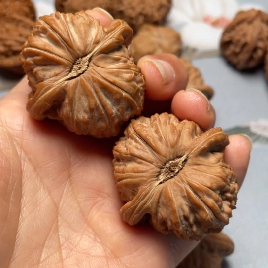 【闪购商品】把件文玩核桃皓**色球白……