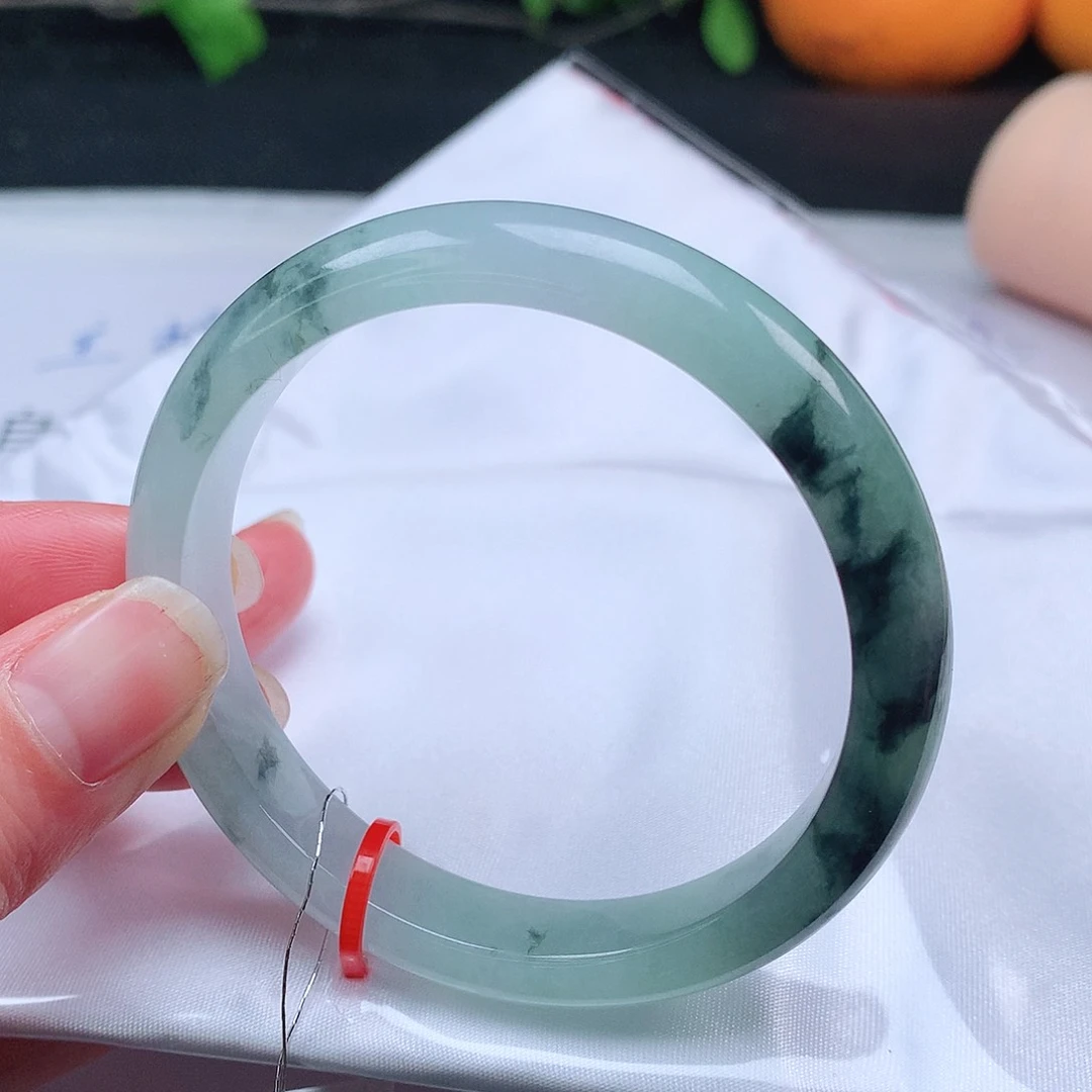 翡翠手镯未镶嵌53圈