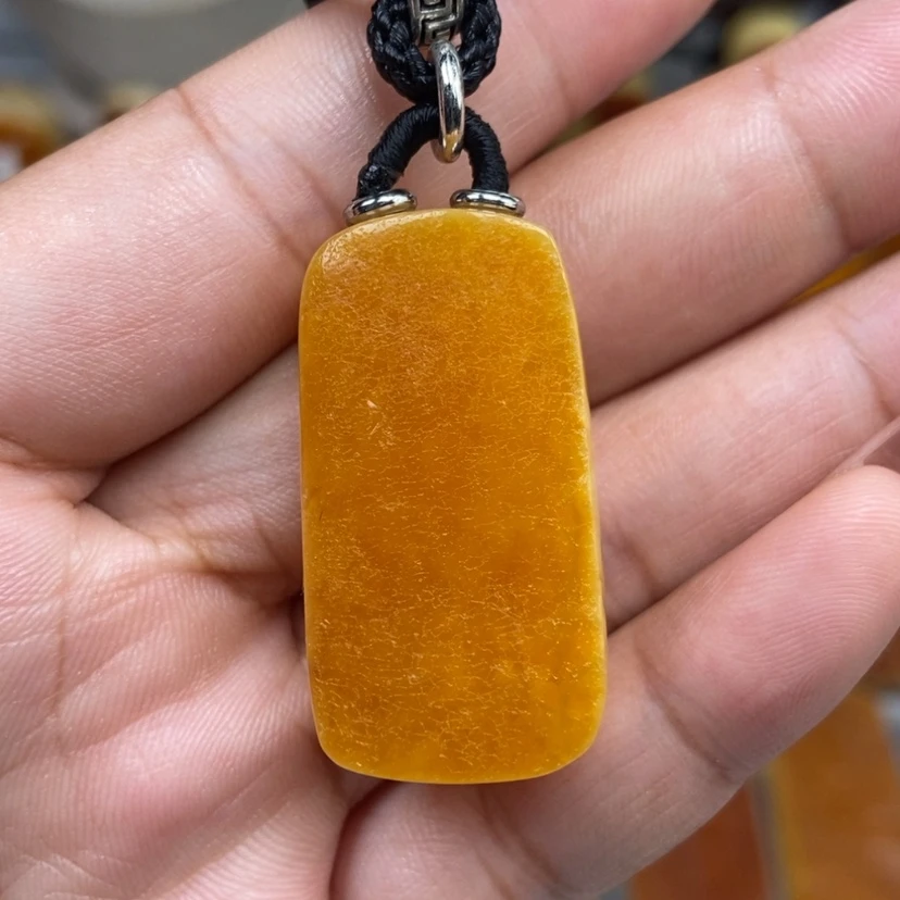 【闪购商品】琥珀颈饰未镶嵌