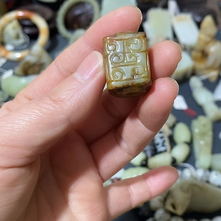 和田玉（糖玉）未镶嵌颈饰