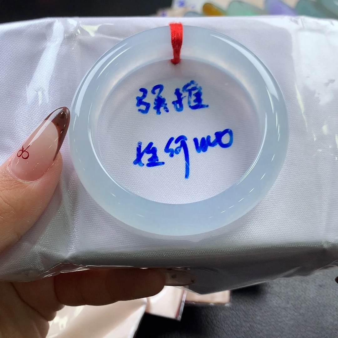 翡翠未镶嵌手镯63号冰胶起光天空蓝