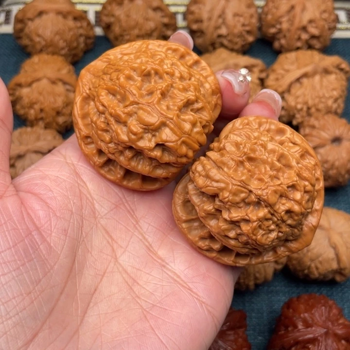 文玩核桃把件49大肚官帽。