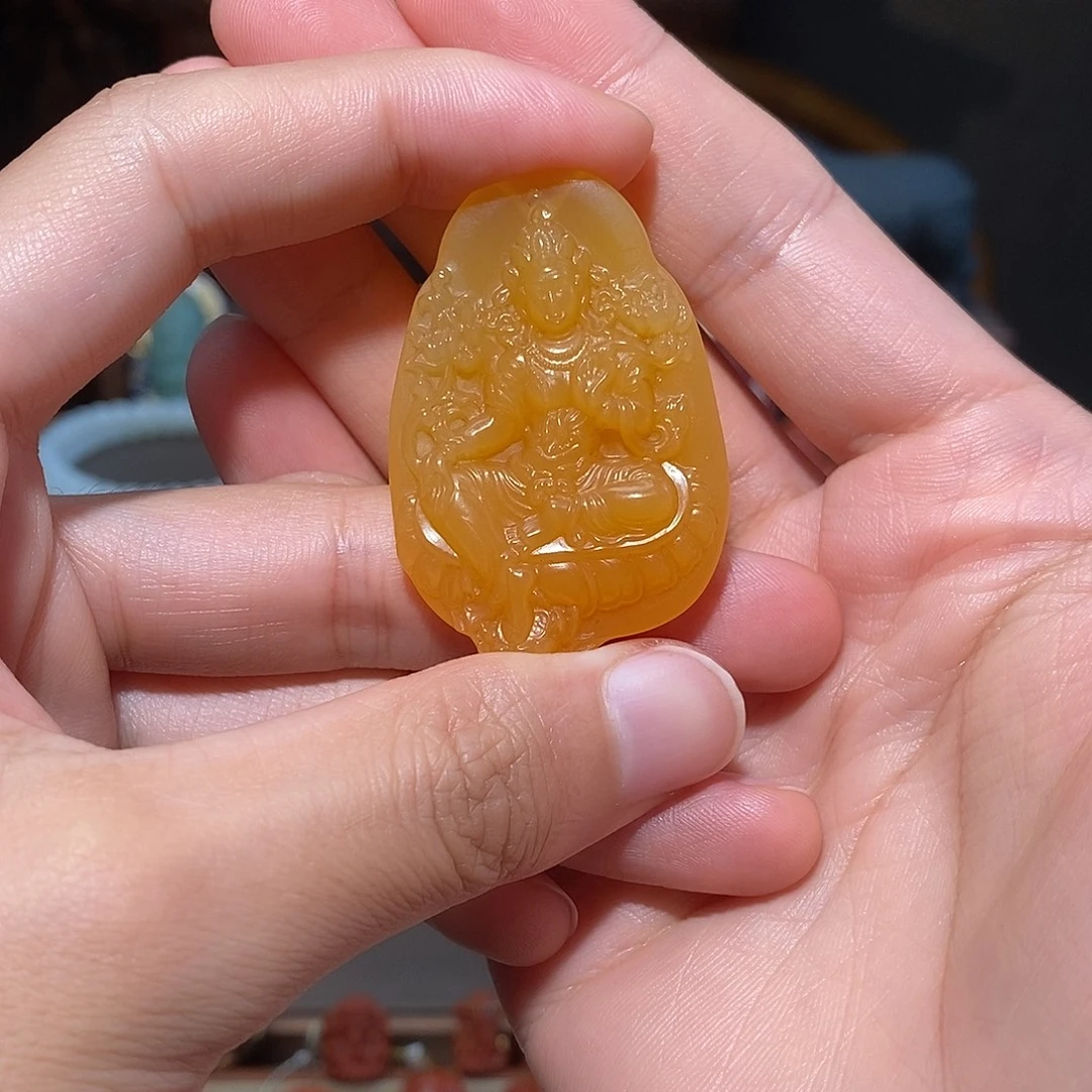 石英质玉(缅黄)未镶嵌颈饰