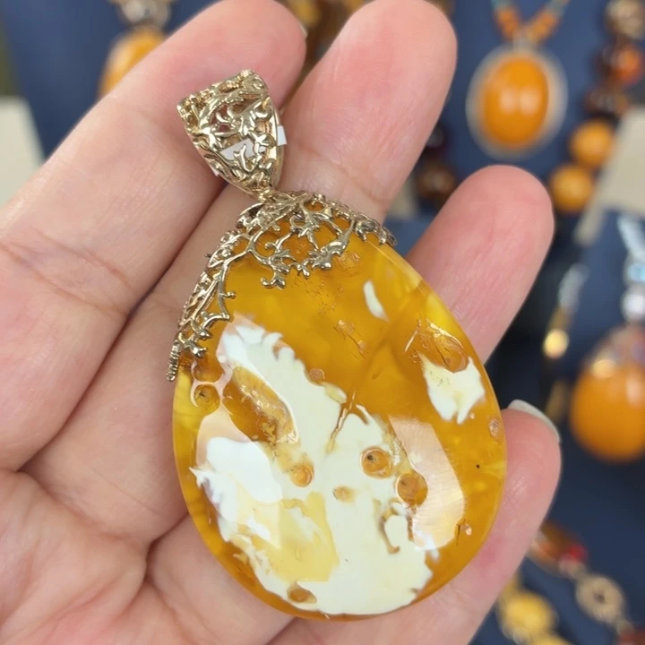 琥珀银S925镀金镶嵌颈饰