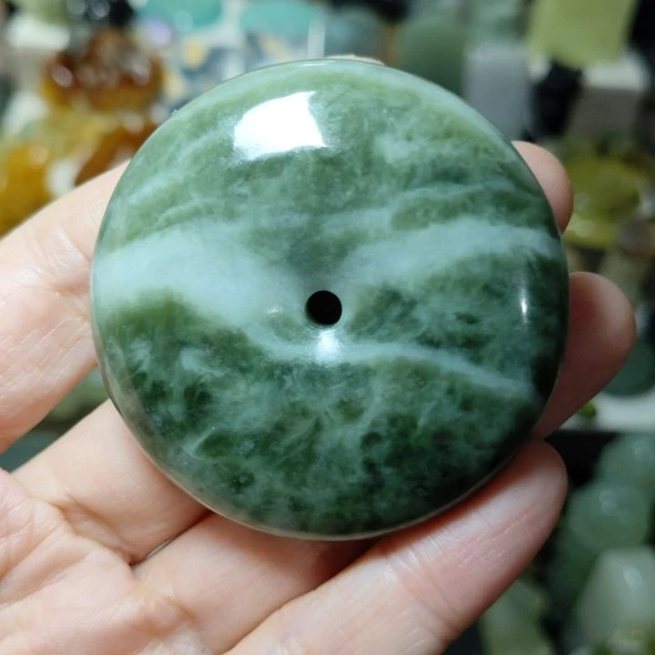 岫玉未镶嵌平安扣