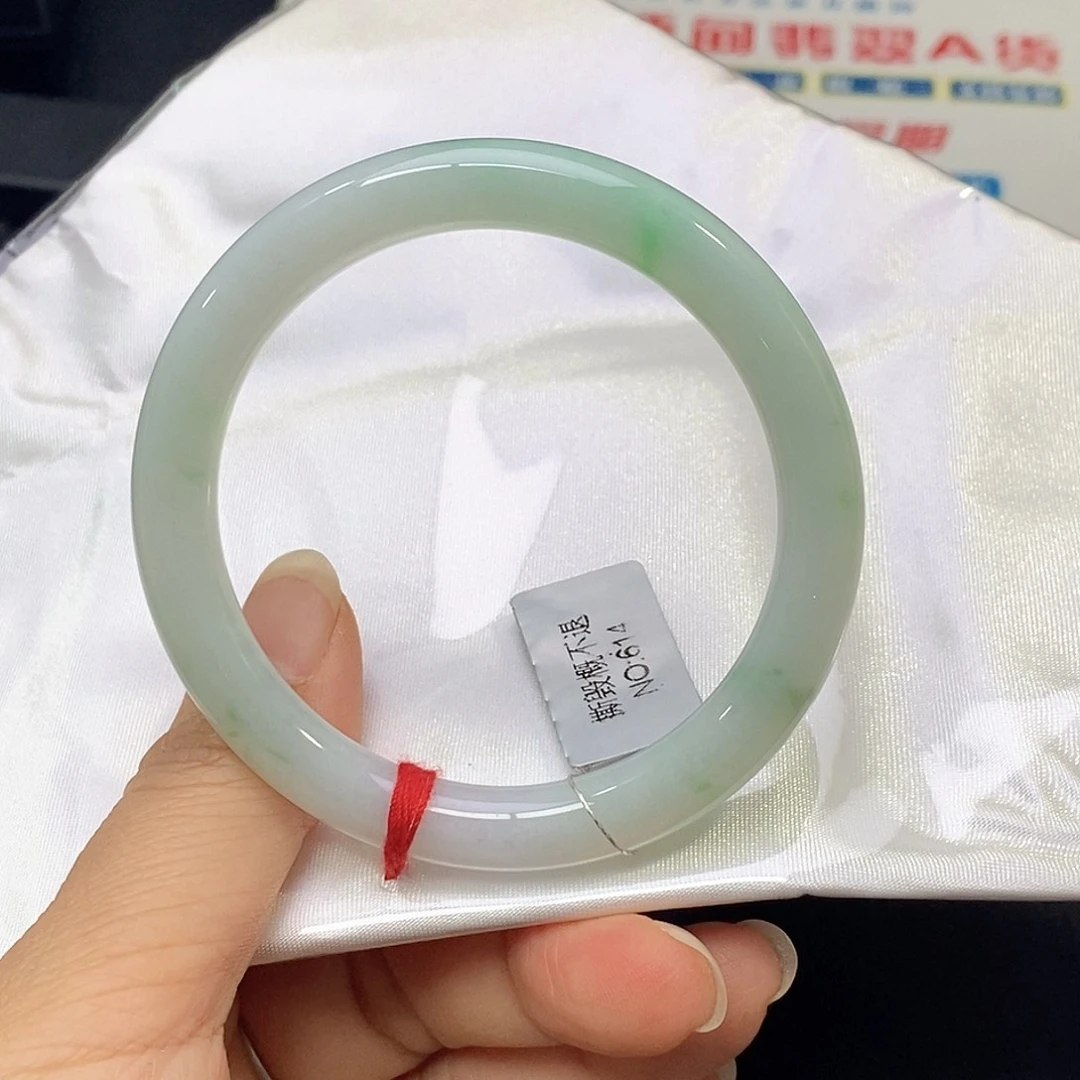 翡翠未镶嵌手镯（圆镯）54