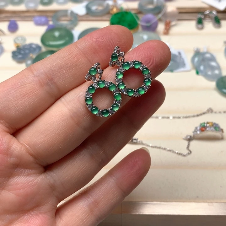 翡翠未镶嵌颈饰翡翠耳钉多样发