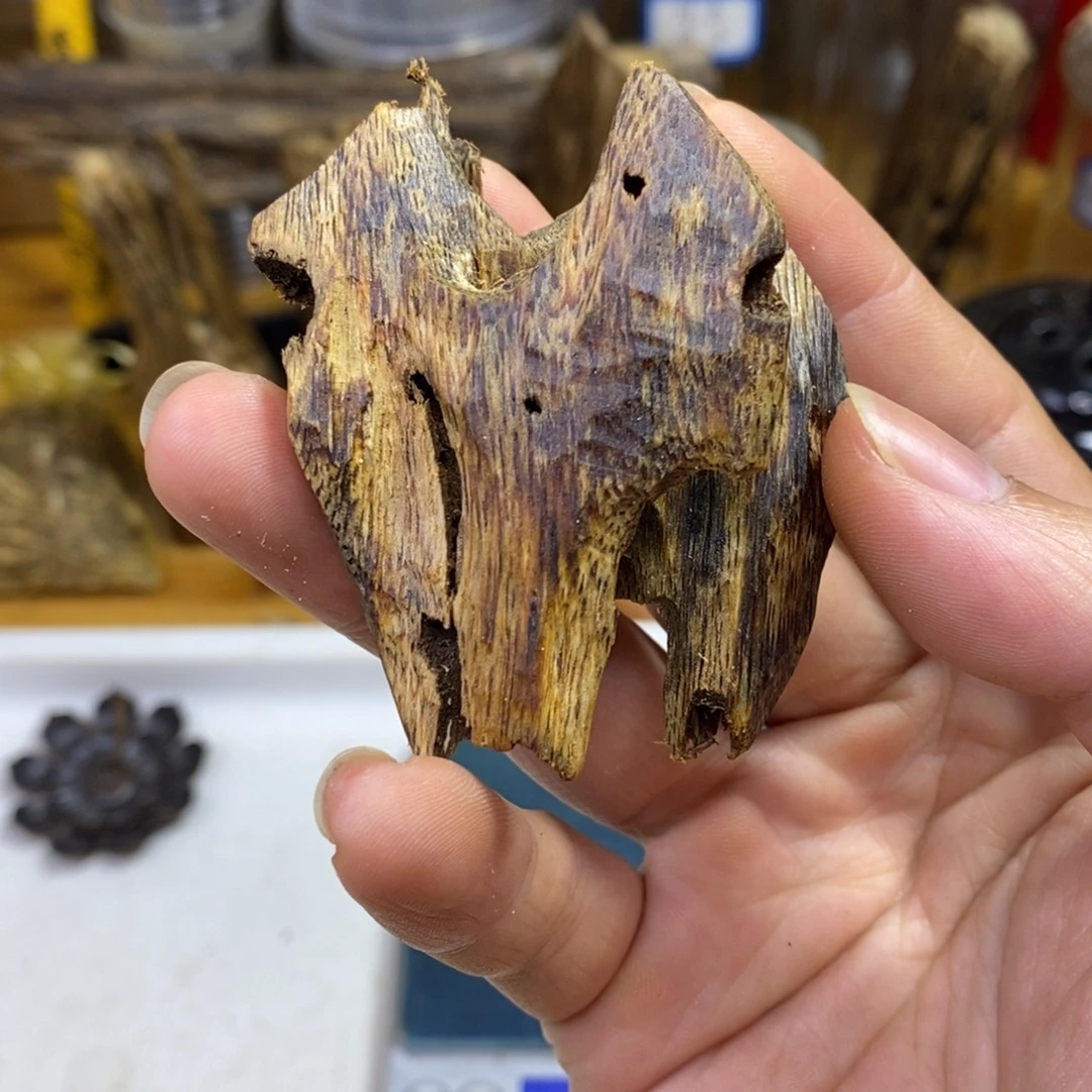 沉香高油香薰路河14克