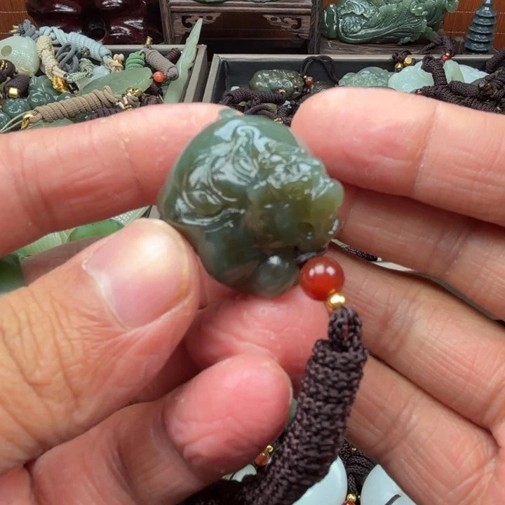 和田玉吊坠未镶嵌