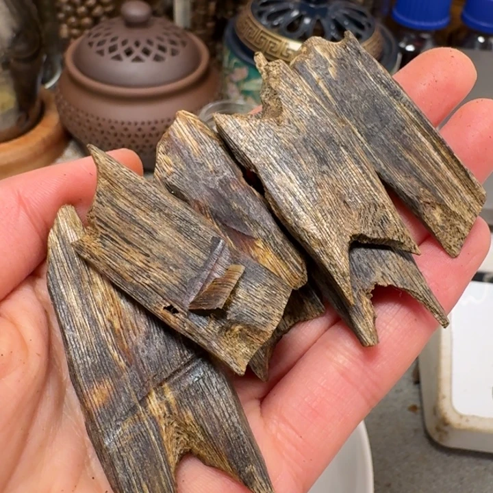 沉香碎屑沉香棋楠紫棋高端树心油块料20克