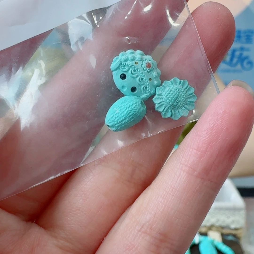 未镶嵌绿松石珠宝奇石