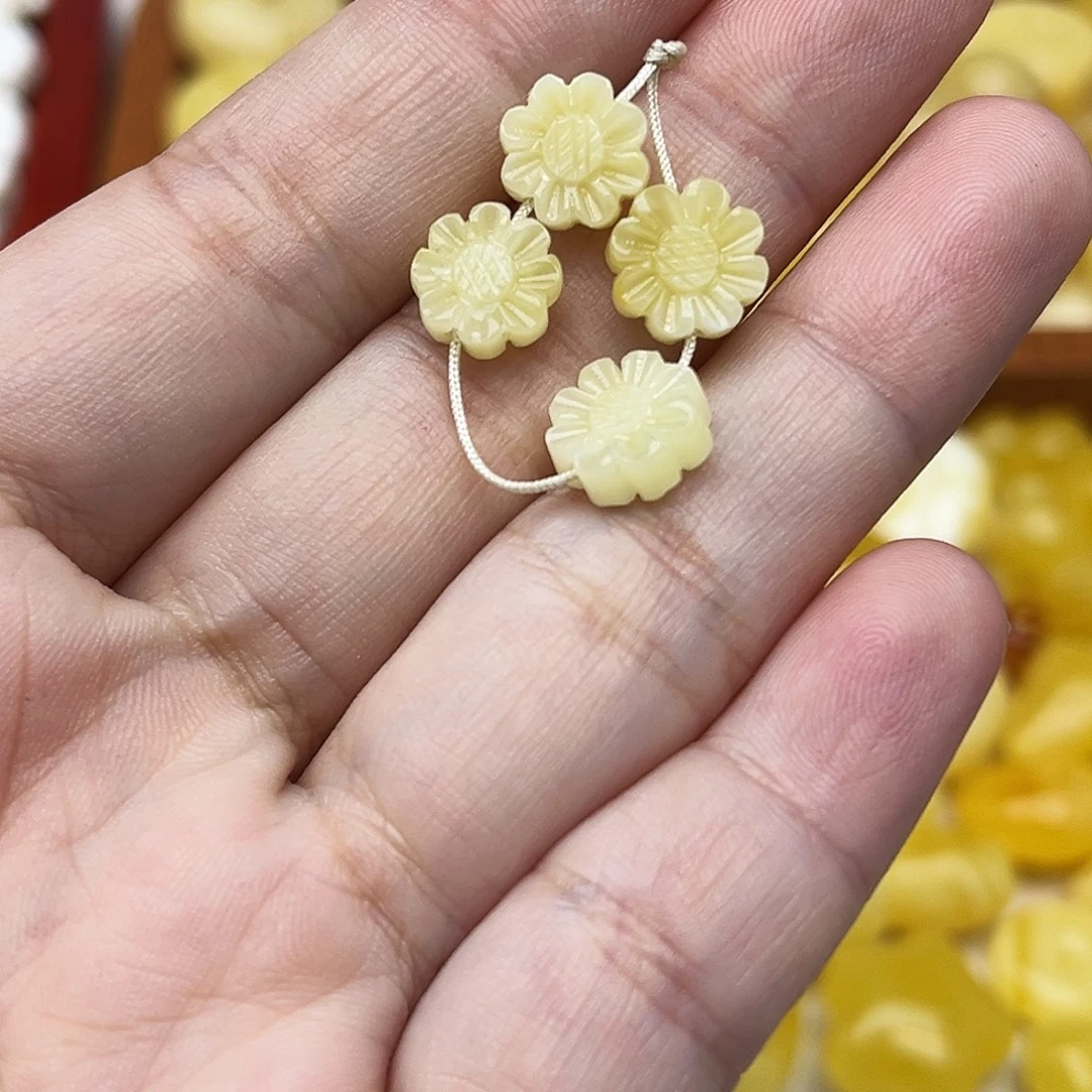 蜜蜡未镶嵌裸石配饰