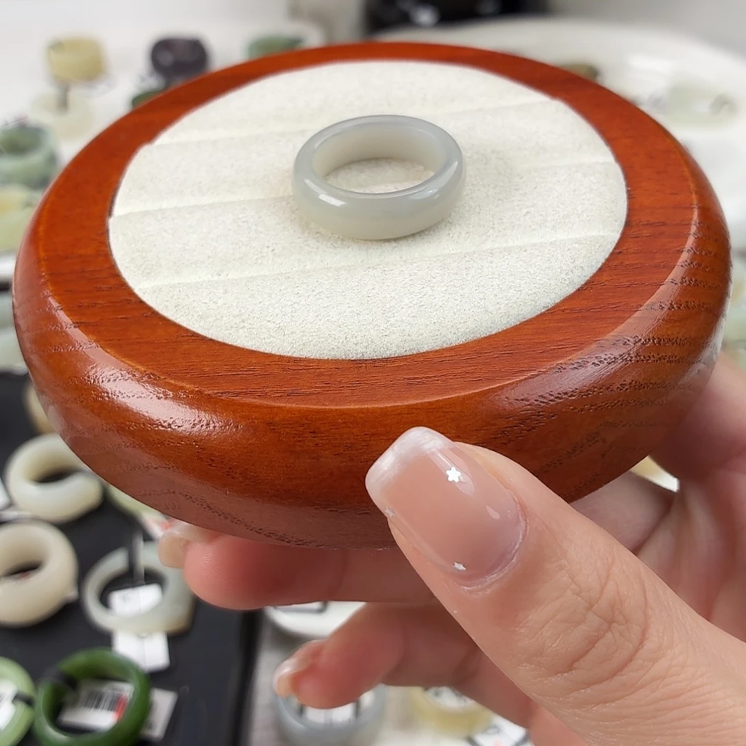 和田玉未镶嵌戒指Q112烟灰轮胎内径17.9港码17